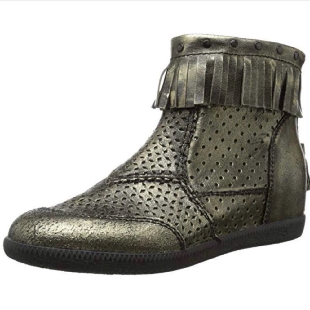 OTBT moccasin bootie